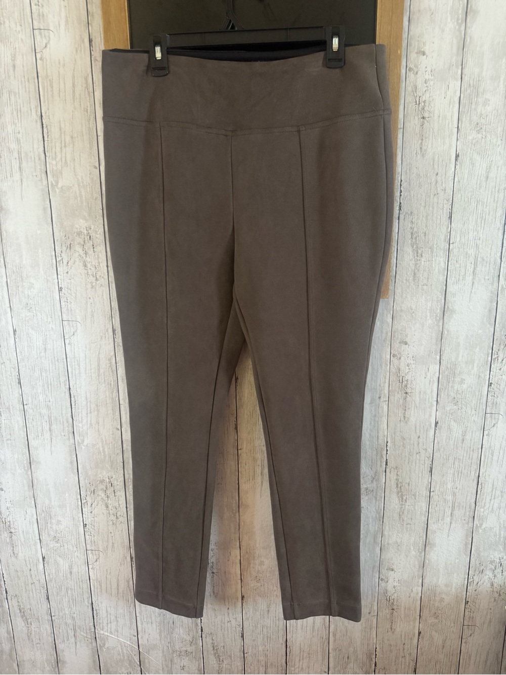 Andrew Marc Pants in Women's Size Large faux suede brown